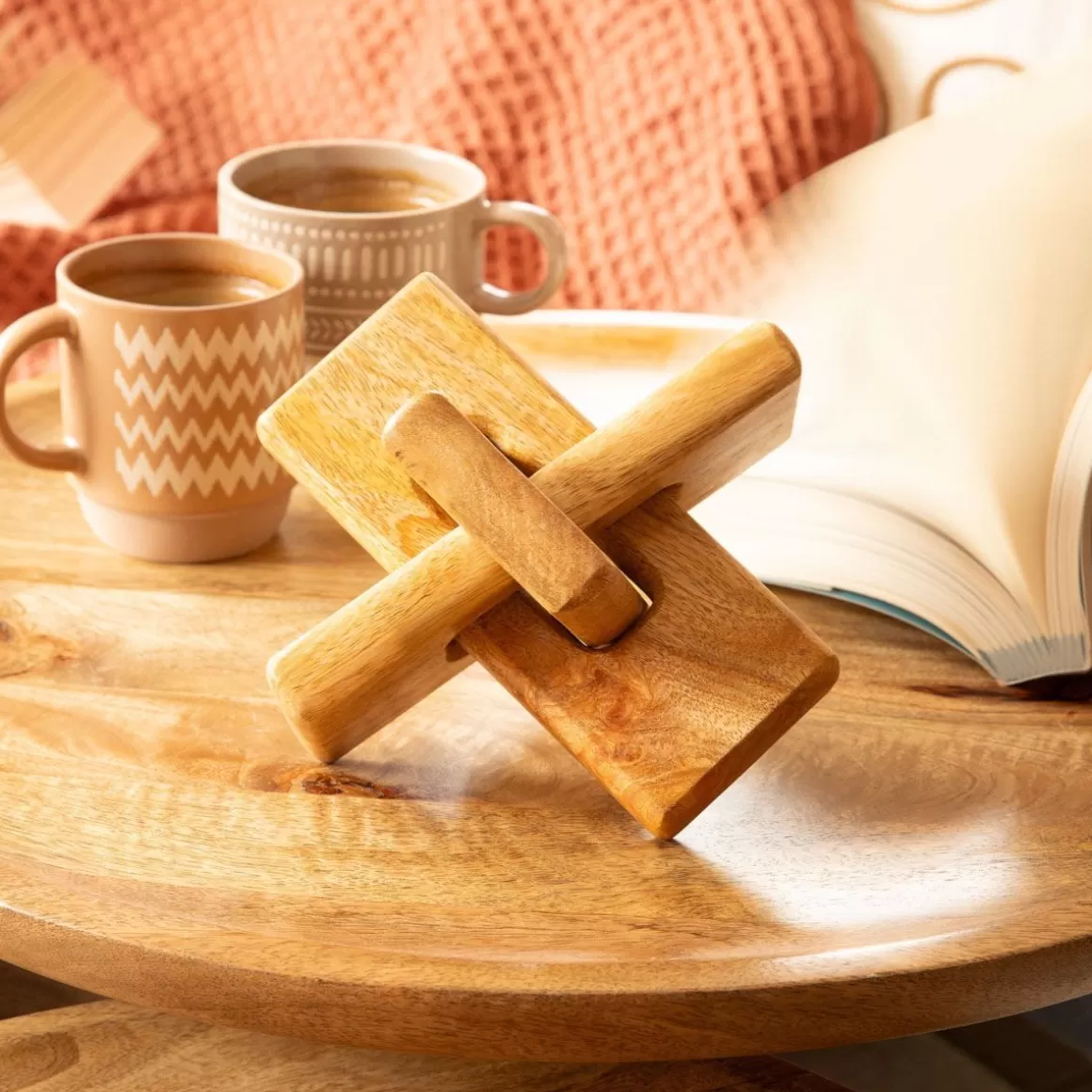 HOMLA Dekoracja Stojaca Abbou Lancuch Z Drewna Mango 17X17 Cm