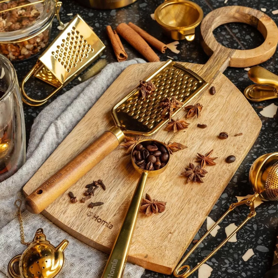 deska_lyree_mango_drewniana_x_cm_2.webp HOMLA Deska Lyree Mango Drewniana 38X17 Cm