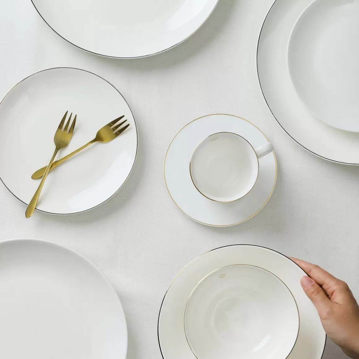 filizanka_auro_z_podstawka_ze_zlota_obwodka__l_6.webp HOMLA Filizanka Auro Z Podstawka Ze Zlota Obwodka 0,21 L