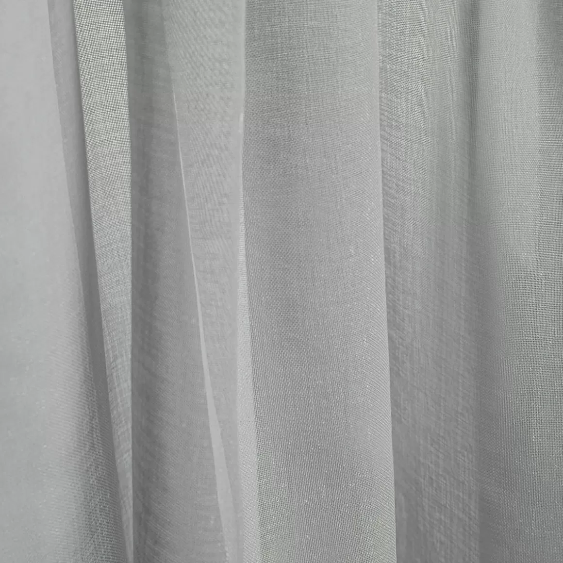 firanka_adi_z_pomponikami_szara_x_cm_3.webp HOMLA Firanka Adi Z Pomponikami Szara 140X250 Cm