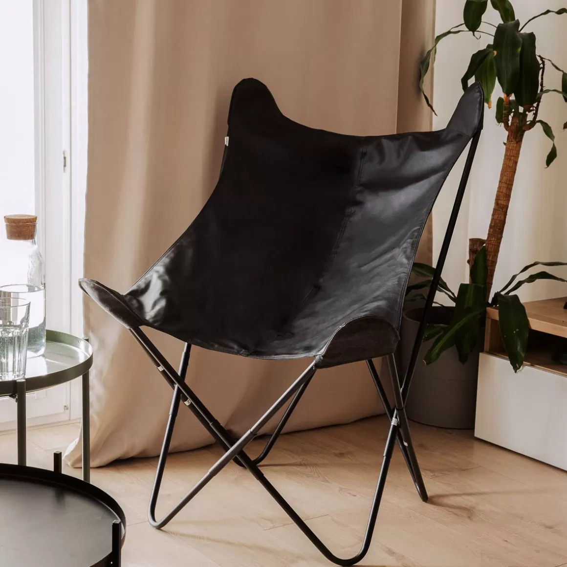 HOMLA Fotel Butterfly Z Metalowa Rama - Czarna Eco Skora 70X80X102 Cm