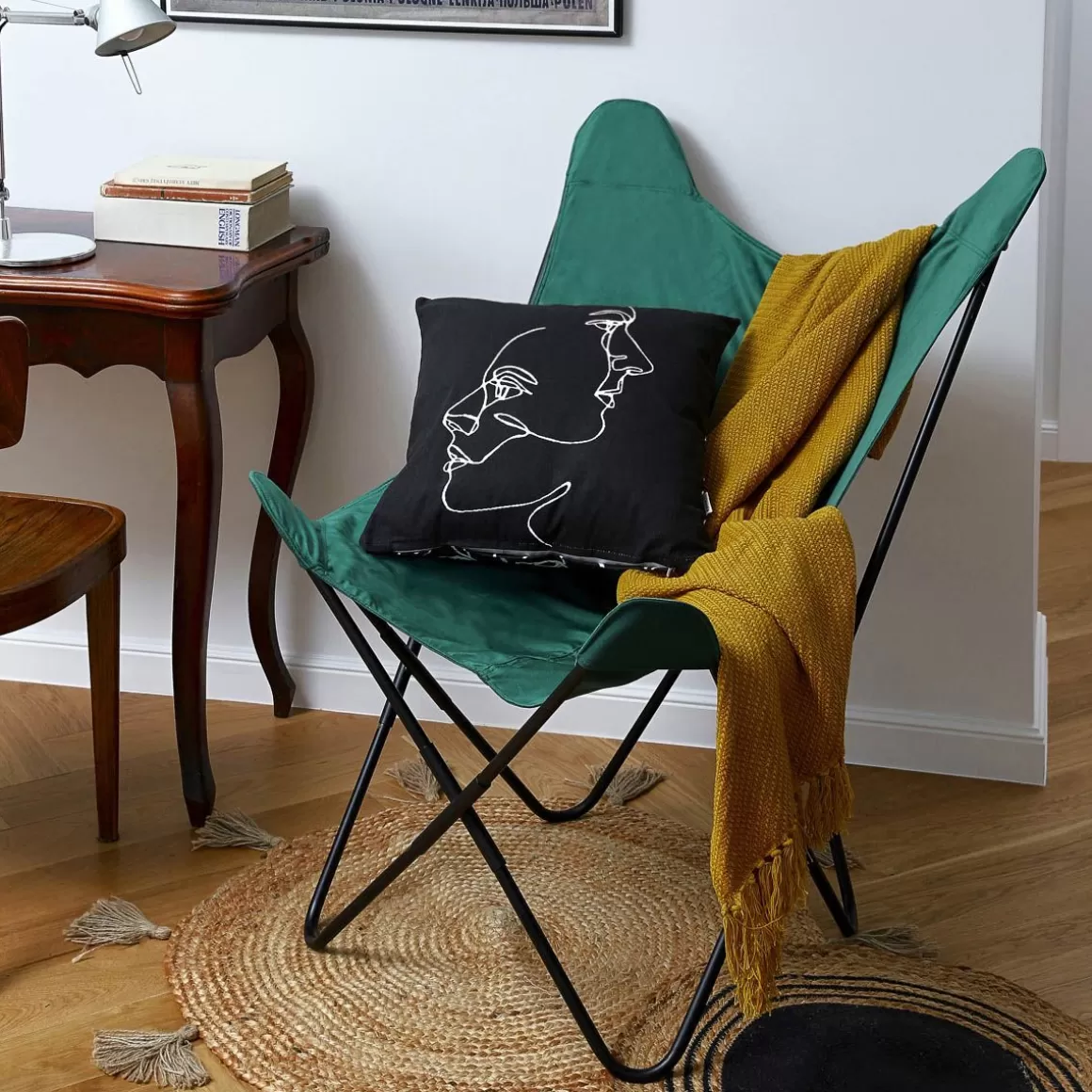 fotel_butterfly_z_metalowa_rama_welur_xx_cm_2.webp HOMLA Fotel Butterfly Z Metalowa Rama Welur 70X80X102 Cm