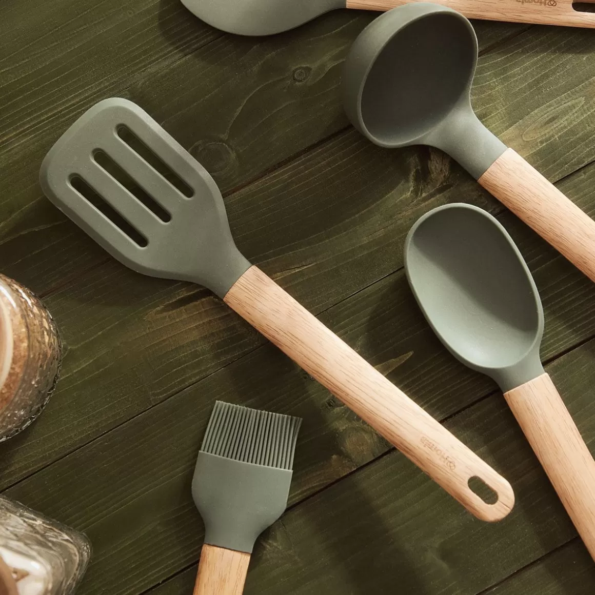 HOMLA Lopatka Blissford Kuchenna Z Otworami 34X8 Cm