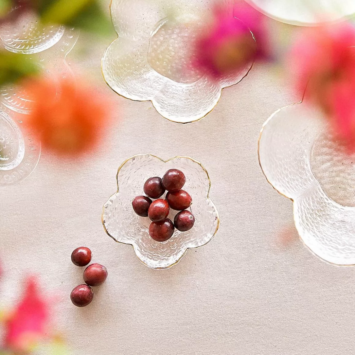 HOMLA Miseczka Livel Kwiat Ze Zlotym Rantem S 9X4 Cm