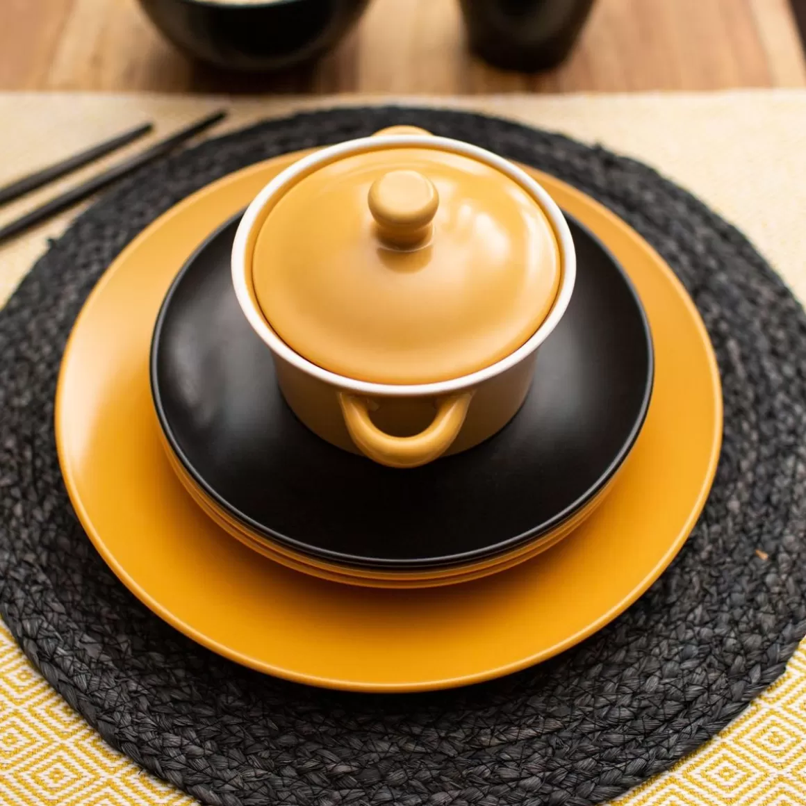 naczyie_do_zapiekania_tineo_z_pokrywka_czarne__l_3.webp HOMLA Naczyńie Do Zapiekania Tineo Z Pokrywka Czarne 0,35 L