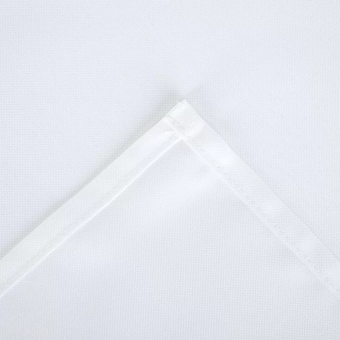 obrus_lois_gladki_plamoodporny_x_cm_2.webp HOMLA Obrus Lois Gladki Plamoodporny 150X300 Cm