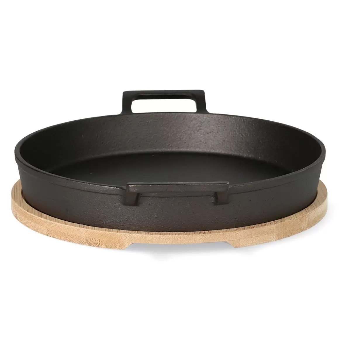 patelnia_andreas_zeliwna_z_dwoma_uchwytami_i_bambusowa_podkladka_x_cm_4.webp HOMLA Patelnia Andreas Zeliwna Z Dwoma Uchwytami I Bambusowa Podkladka 25X20 Cm