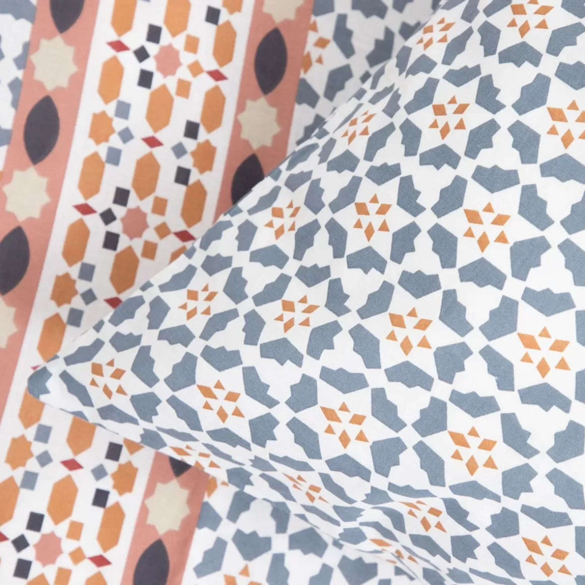 pociel_dasha_bawelniana_wzor_x_cm_2-1.webp HOMLA Pościel Dasha Bawelniana Wzor 200X220 Cm