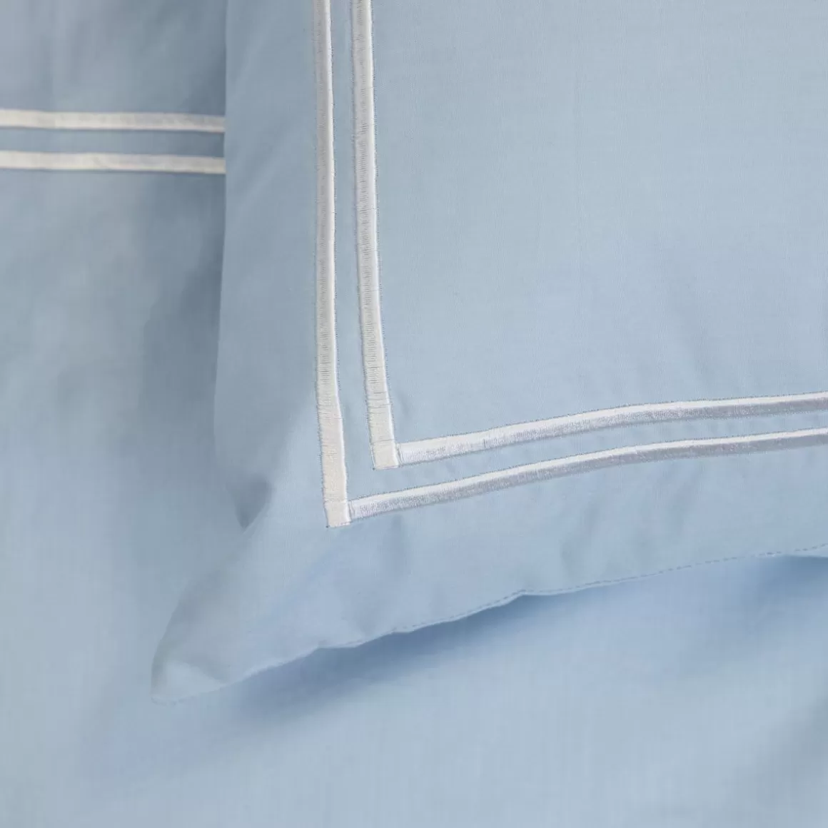 HOMLA Pościel Gabriele Perkalowa Niebieska Z Haftem Premium 200X220 + 2*50X60 Cm