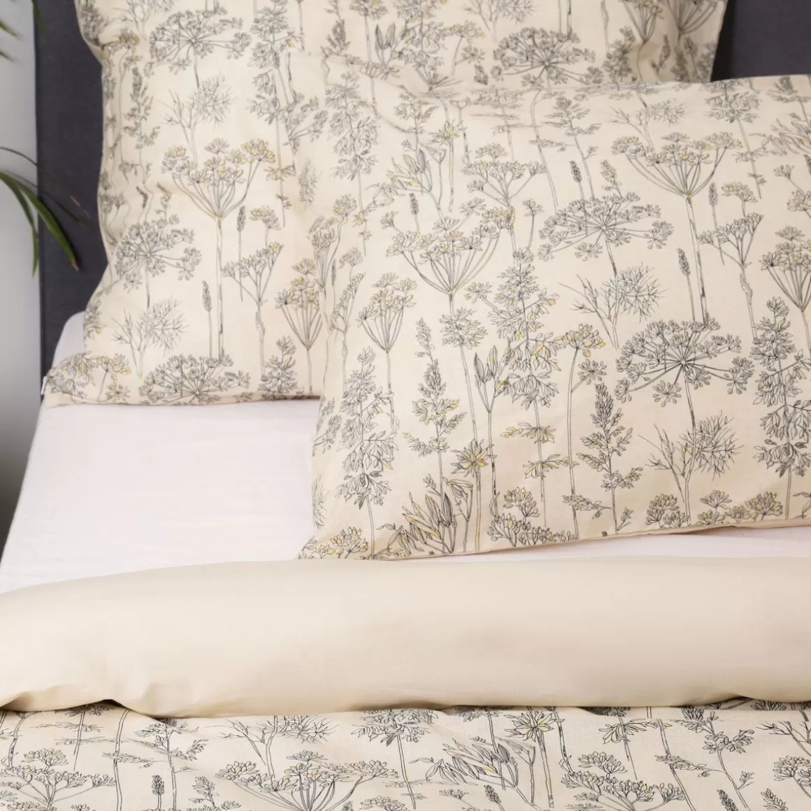 pociel_possa_bawelniana_bezowa_x_cm_2-1.webp HOMLA Pościel Possa Bawelniana Bezowa 160X200 Cm