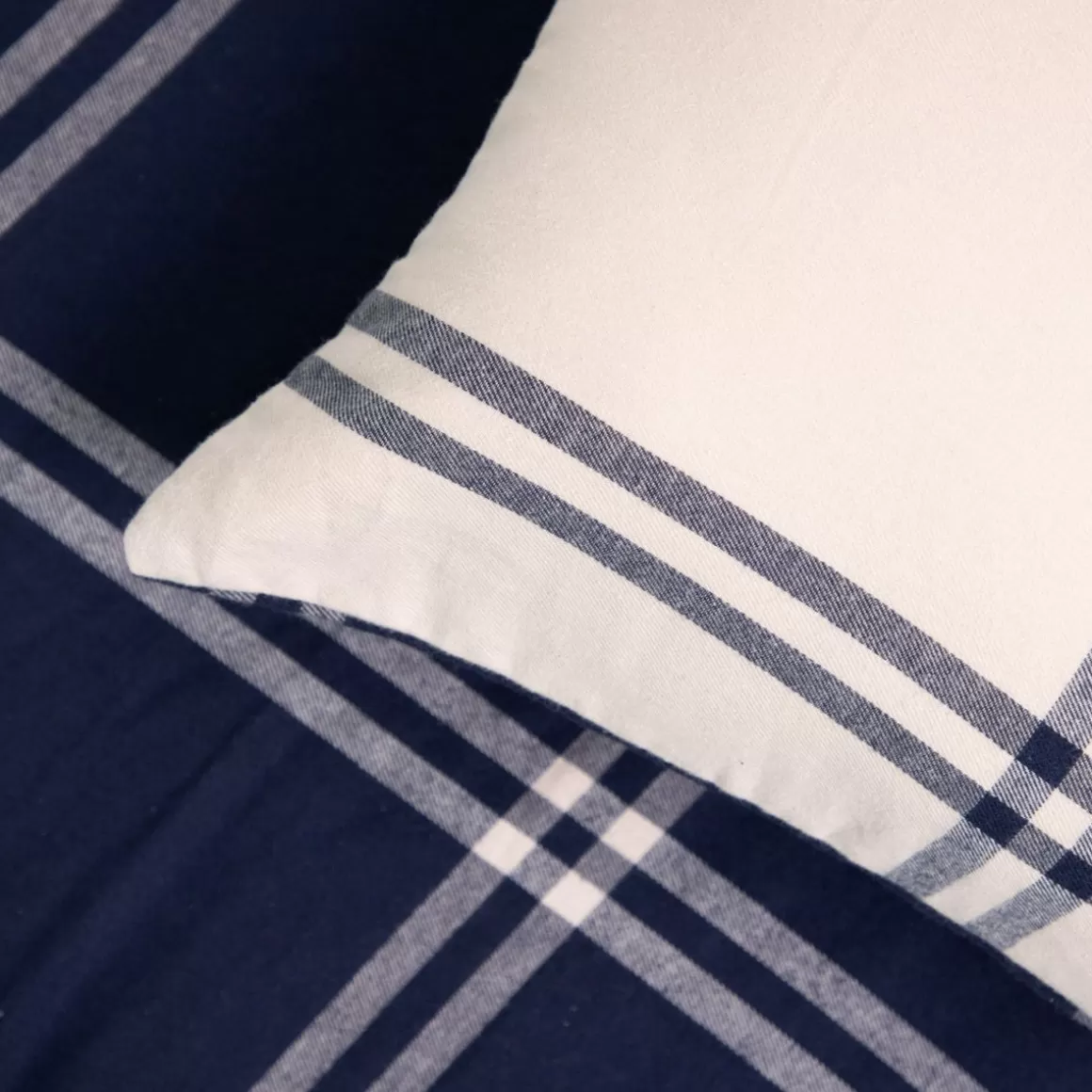 HOMLA Pościel Vella Flanelowa Niebiesko-Bezowa W Krate 200X220 Cm + 2 X 50X60 Cm