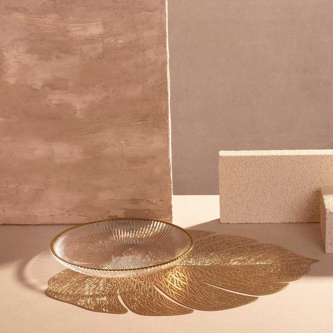 HOMLA Podkladka Do Jadalni Lau Zlota 30X45 Cm