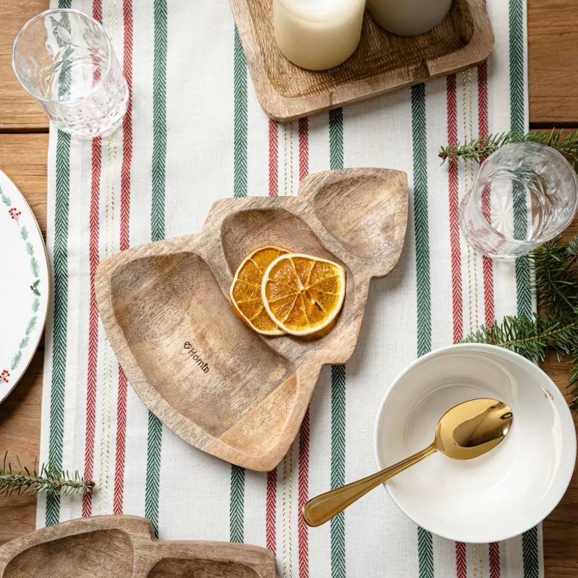 HOMLA Polmisek Christmas Tree Mango W Ksztalcie Choinki S 28 X 23 Cm