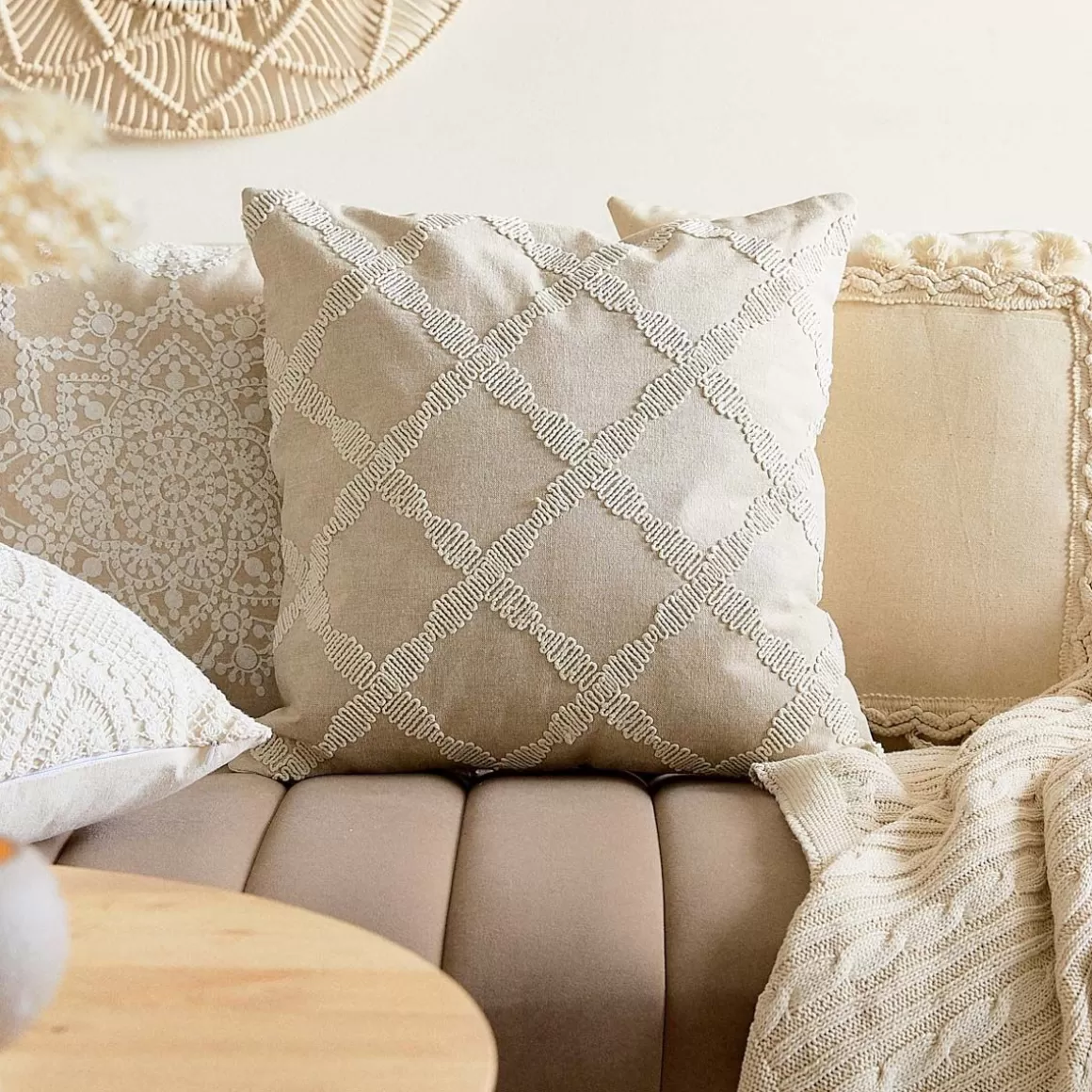 HOMLA Poszewka Salvi Haftowana Ecru 45X45 Cm