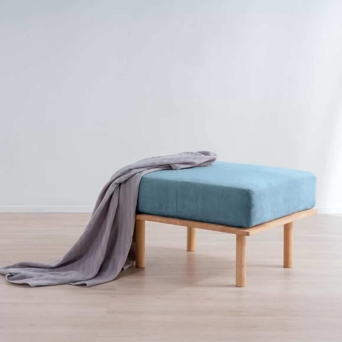 HOMLA Pufa Seri Niebieska 74X60X43,5 Cm