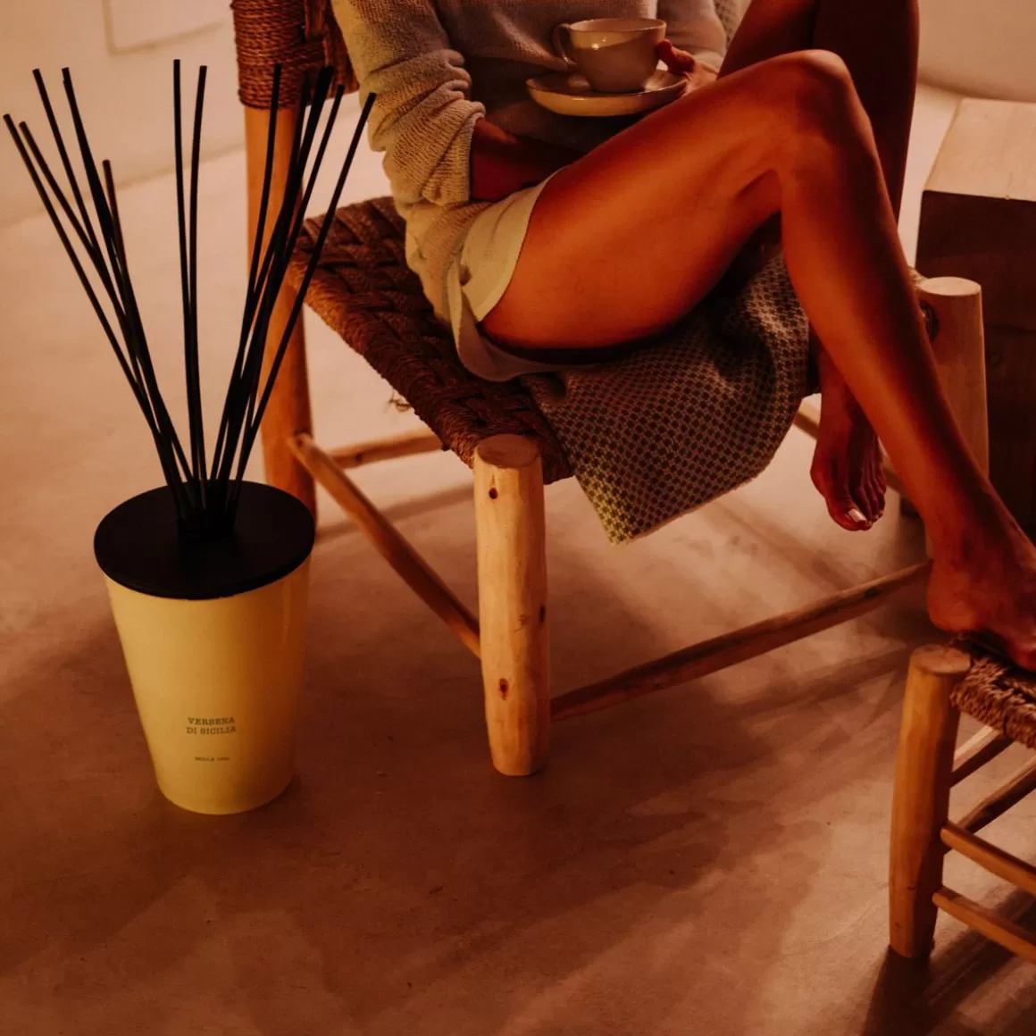 swieca_botique_premium_verbena_di_sicilia_x_cm_4.webp CERERIA MOLLA Swieca Botique Premium Verbena Di Sicilia 8X9 Cm