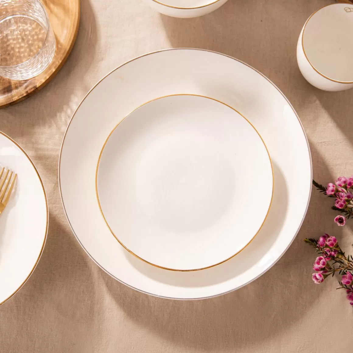 talerz_auro_deserowy_ze_zlota_obwodka__cm_5.webp HOMLA Talerz Auro Deserowy Ze Zlota Obwodka 19 Cm