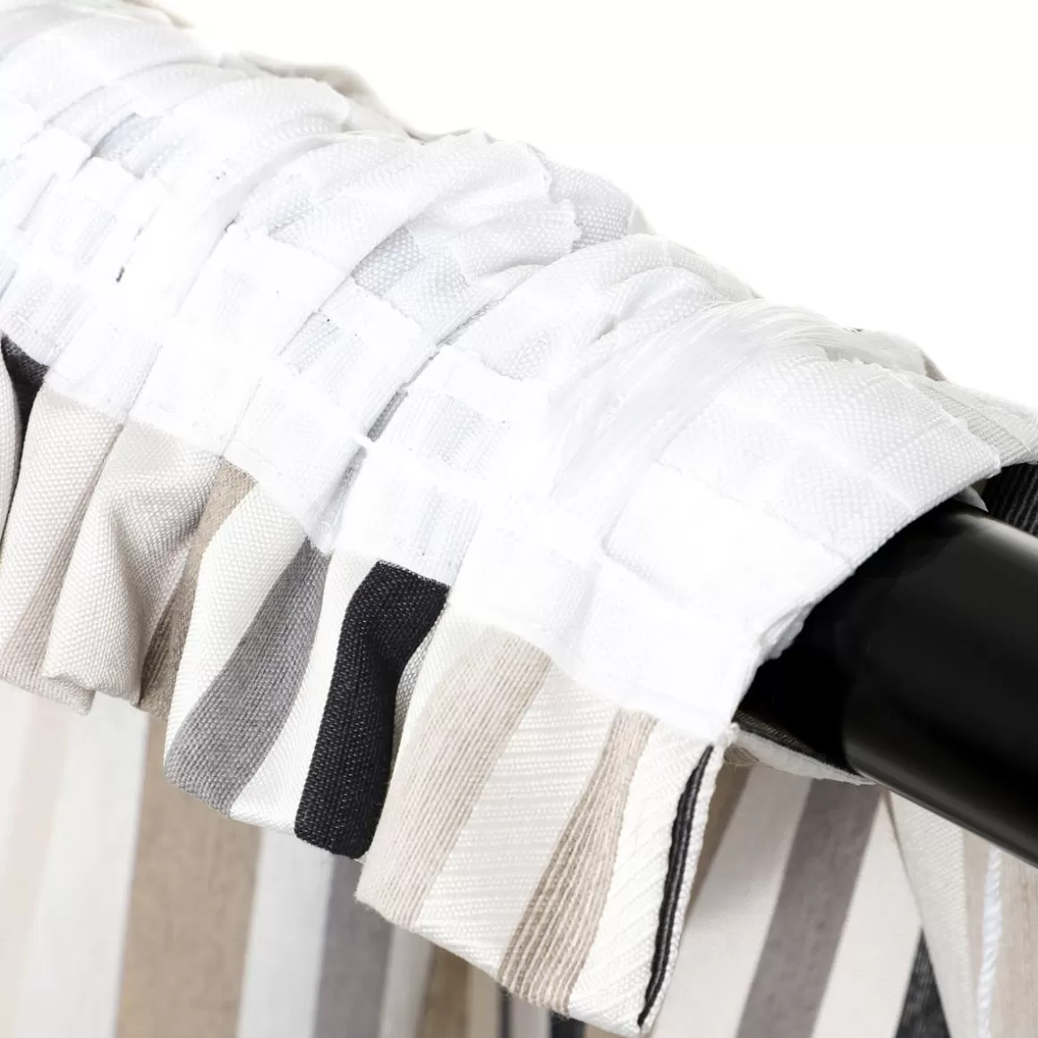 zaslona_mirla_w_pionowe_paski_x_cm_5.webp HOMLA Zaslona Mirla W Pionowe Paski 140X250 Cm