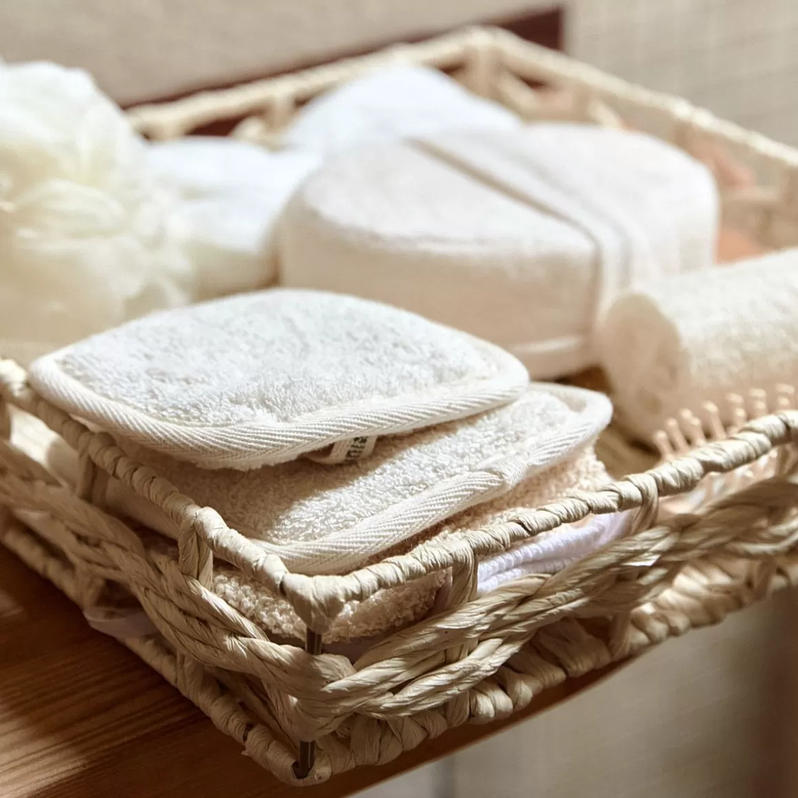 HOMLA Zestaw Akcesoriow Do Pielegnacji Ciala Wellness 7 Szt 30X30X6 Cm