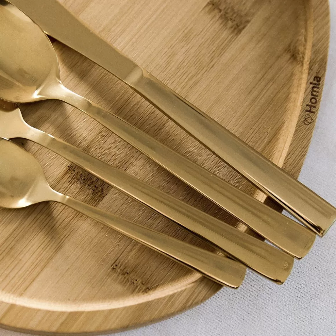 zestaw_sztucw_fabro_zlotych__szt_5.webp HOMLA Zestaw Sztućców Fabro Zlotych 24 Szt.