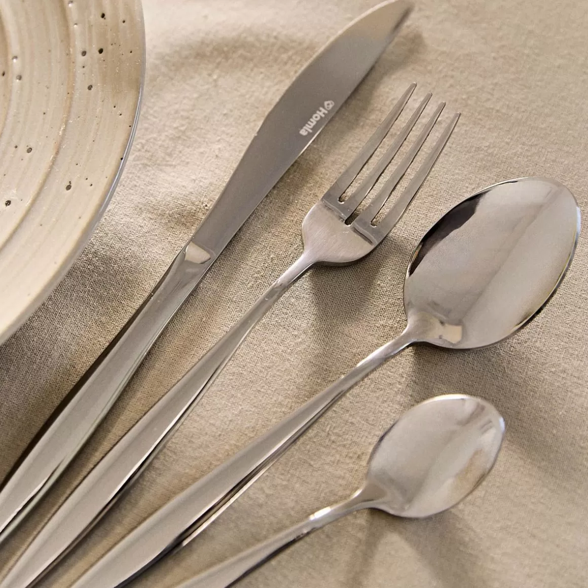 zestaw_sztucw_livadi_srebrnych__szt_5.webp HOMLA Zestaw Sztućców Livadi Srebrnych 24 Szt.